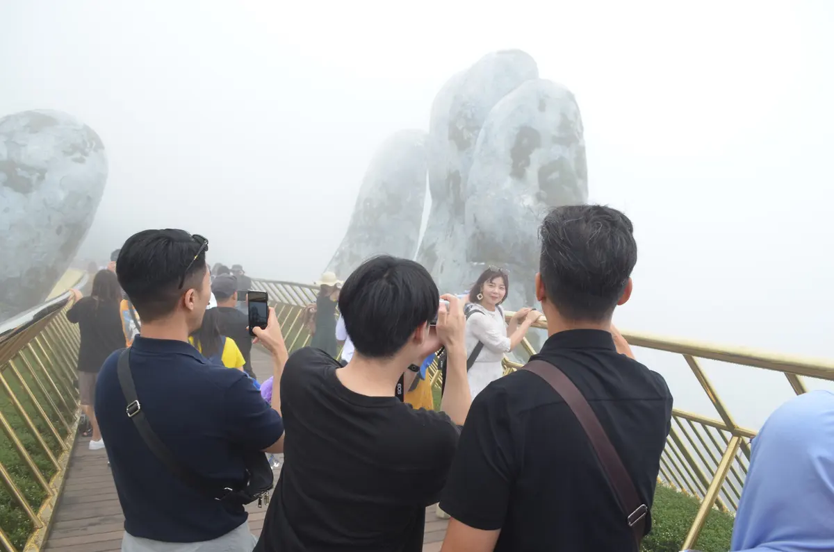 峴港・巴拿山・黃金佛手橋